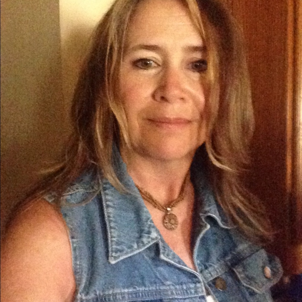 Meet your Posher, Mistie